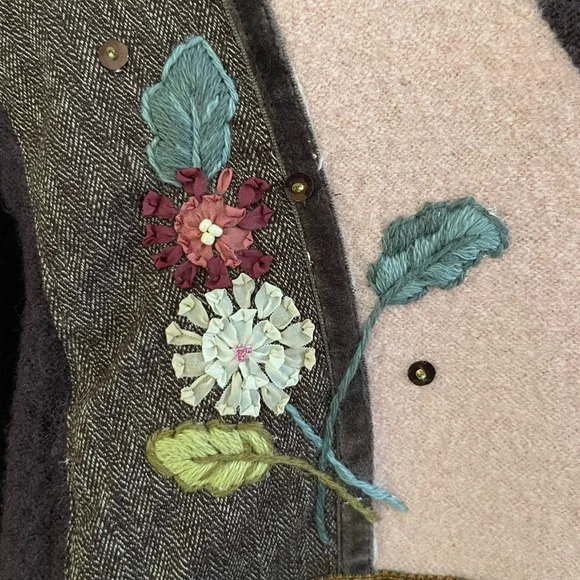 Women’s KORET embroidered embellished 100% wool patchwork sweater PM - Picture 6 of 6